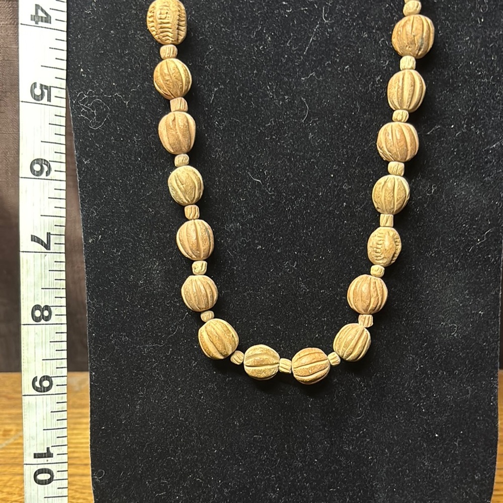 VTG Carved Wood Bead Necklace